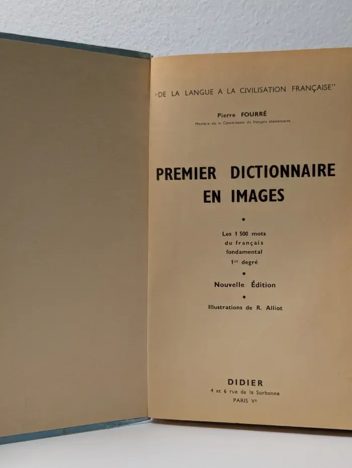 Premier dictionnaire en images. Первый словарь в картинках