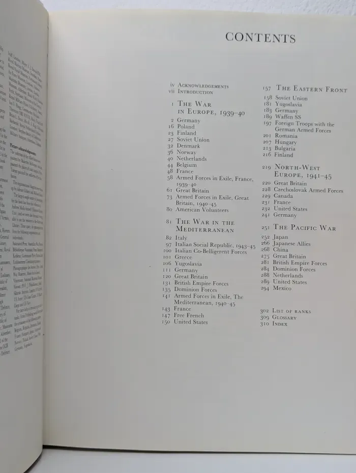 The Armed Forces of World War II. Uniforms, Insignia & Organisation