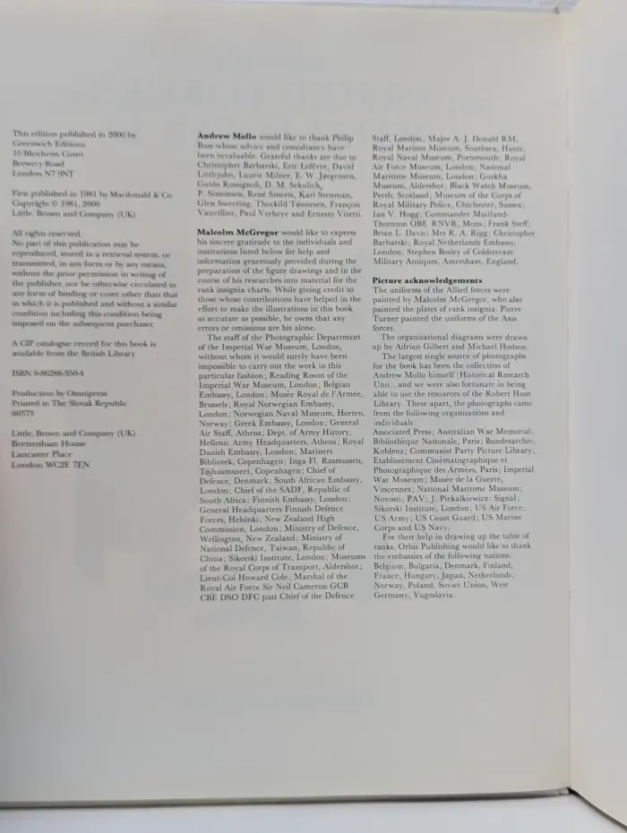 The Armed Forces of World War II. Uniforms, Insignia & Organisation