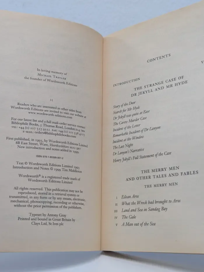 Dr Jekyll and Mr Hyde with The Merry Men & Other Tales and Fables