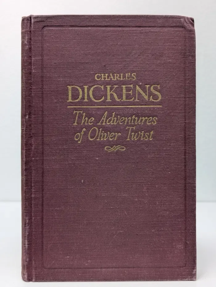 Библиотека иностранной литературы. The Adventures of Oliver Twist
